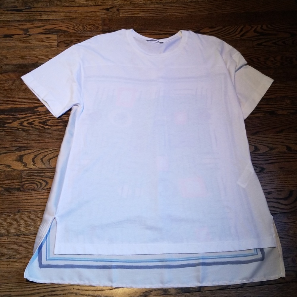 Zara T-Shirt w Design on back